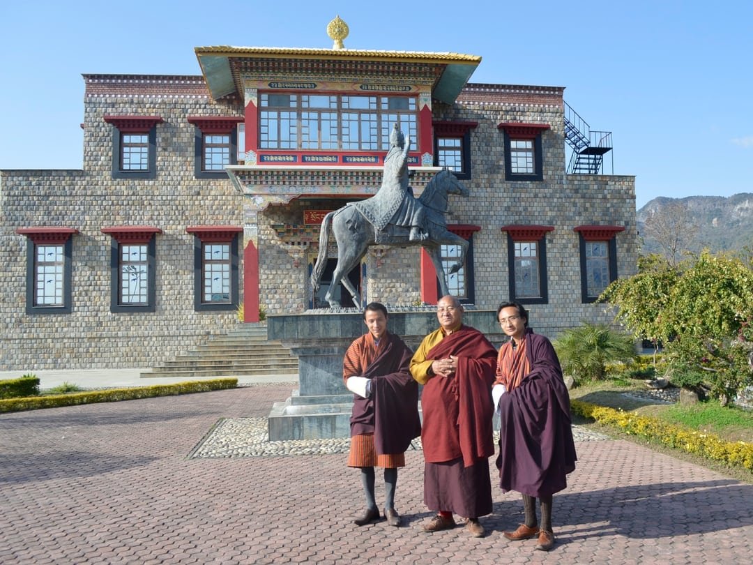 Samten Yeshe visiting the Songtsen Library in Dehra Dun, part of the Driking Kagyu Center there.